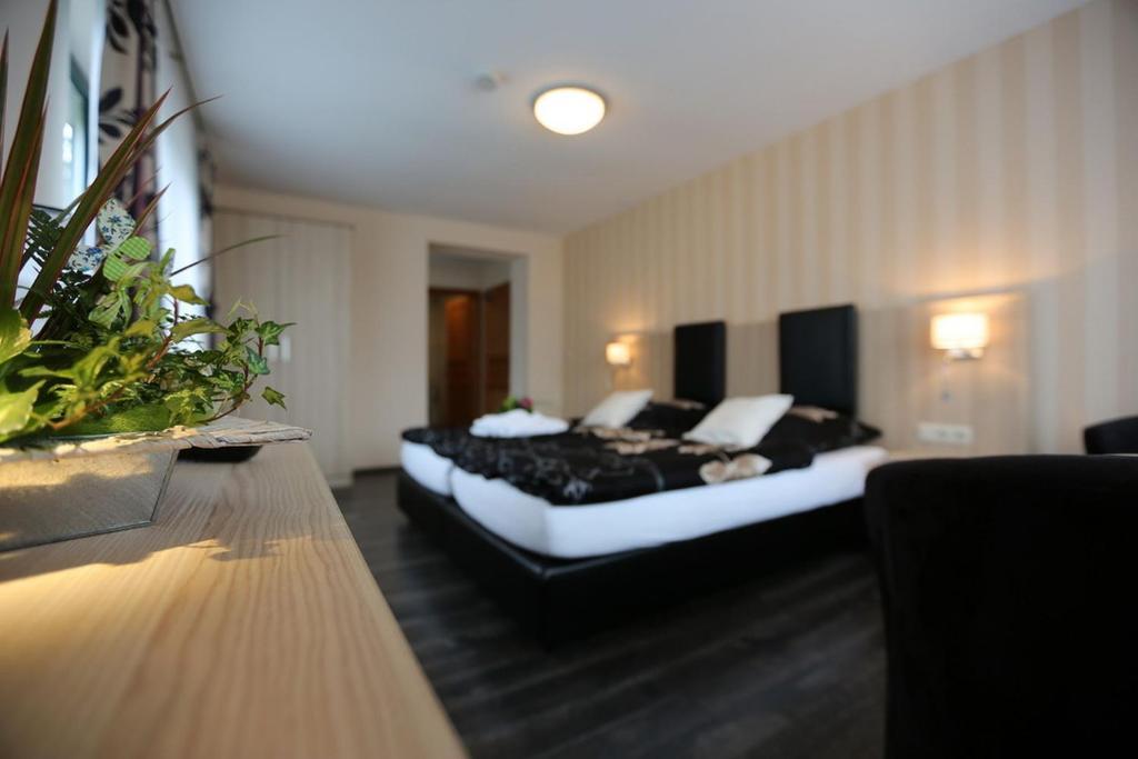 Landhotel Villa Moritz Garni Oberahr Værelse billede